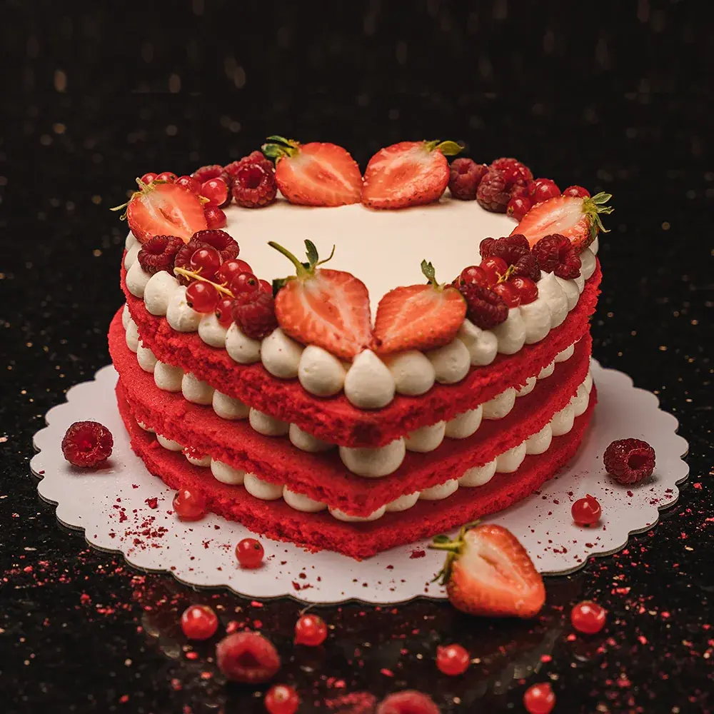 Tort aniversar Red Velvet cu fructe, Lady în Bucătărie