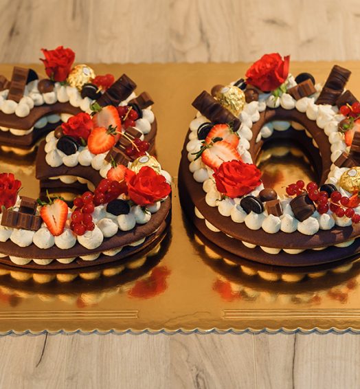 Tort biscuit cu miere – cifra